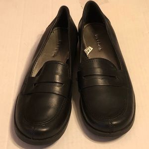 Women’s Black Merona Penny Loafers B14
